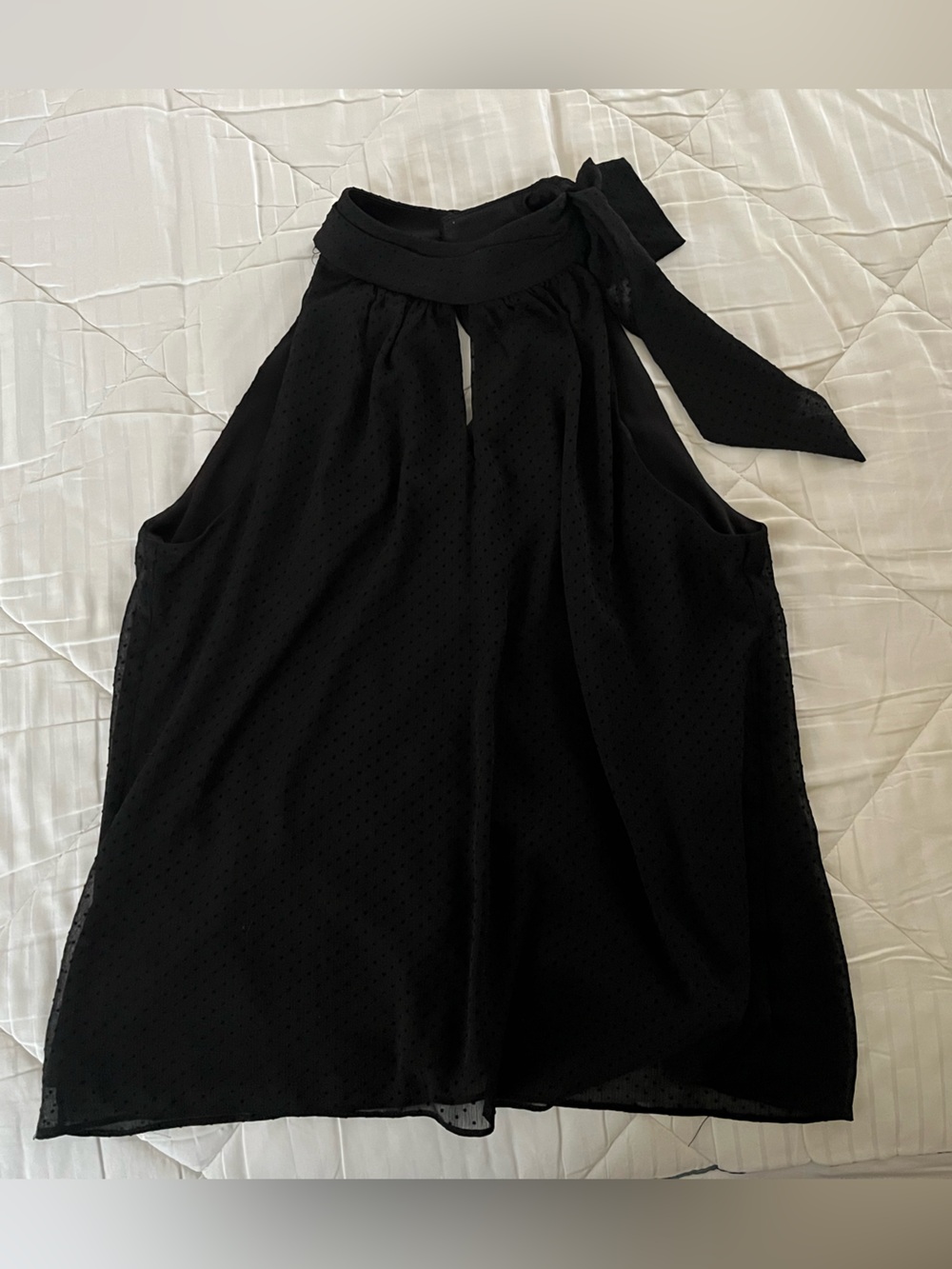 White House Black Market Black Textured Sleeveless Blouse with Neck Tie